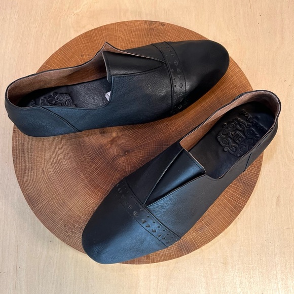 *Bali Elf | Black Leather Handmade Cap Toe Loafers Size 9.5 - Picture 8 of 16